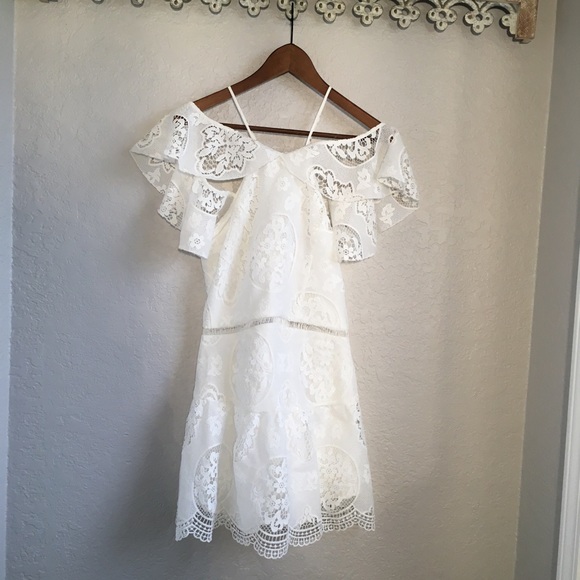 Karina Grimaldi ELLIE LACE MINI DRESS IN WHITE - Picture 4 of 7